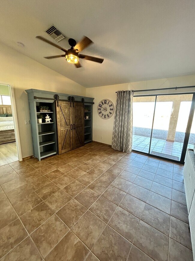 Foto del edificio - Winter Furnished Home!