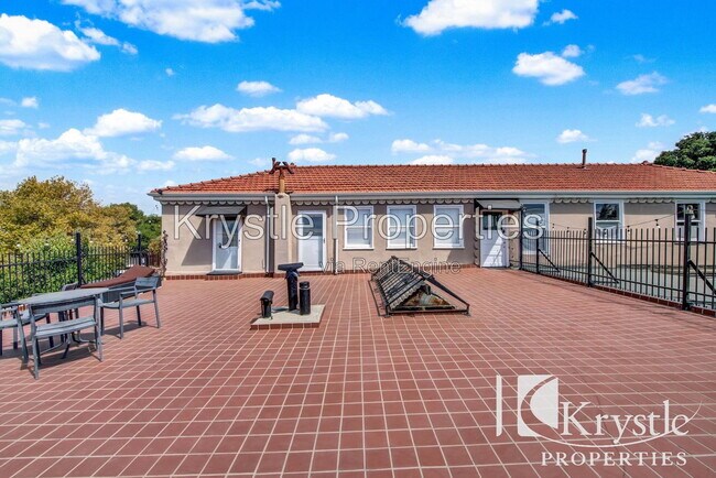 Foto del edificio - 318 Napa Ave