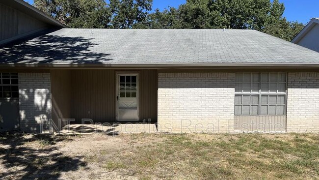 Building Photo - 42 Tonkawa Dr