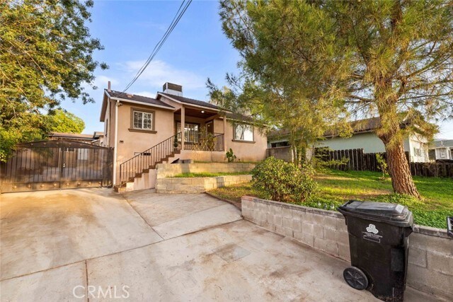 Foto del edificio - 10554 Plainview Ave