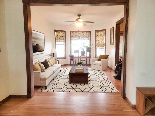 Foto del edificio - 2343 N Lawndale Ave