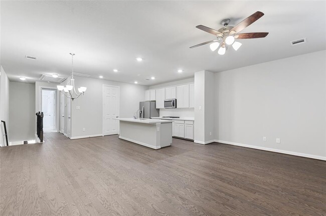 Building Photo - 9443 Towne Lake Pkwy