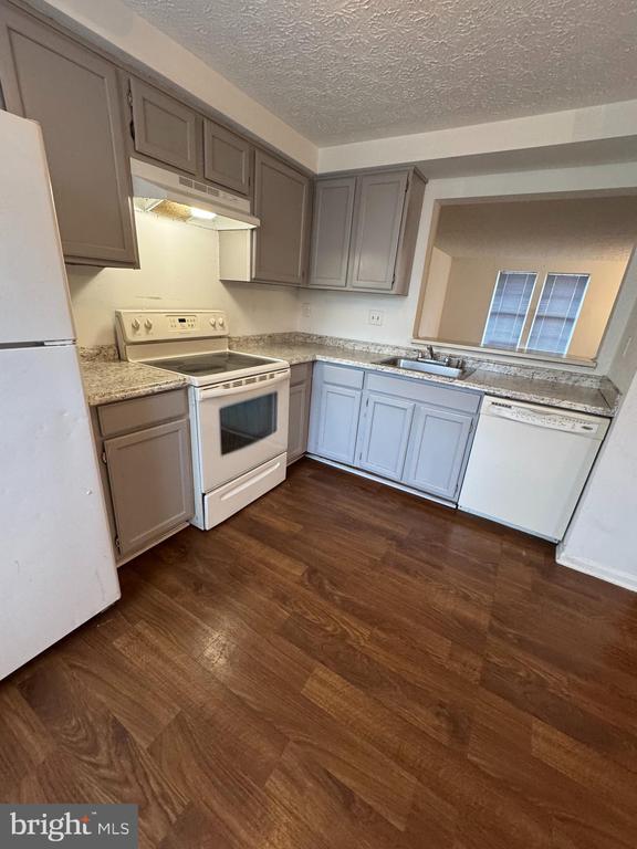 Foto del edificio - 9730 Red Clover Ct