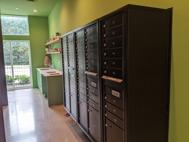 Photo - 600 S Duke St Townhome