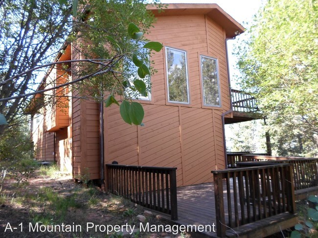 Building Photo - 11401 Marks Dr