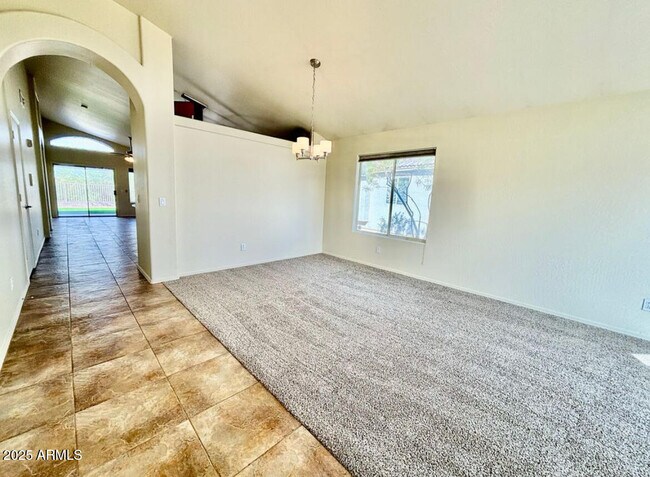 Foto del edificio - 19910 N Coyote Lakes Pkwy