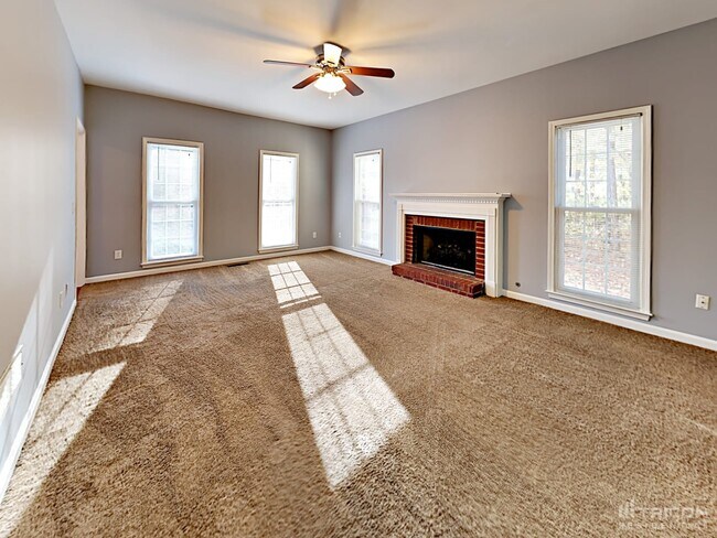 Building Photo - 1210 Scandrett Overlook NW