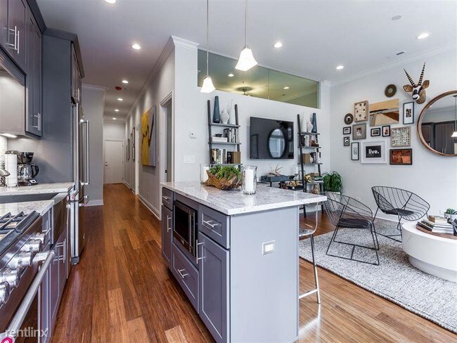 Building Photo - 2 br, 2 bath  - 900 S Wells St #510
