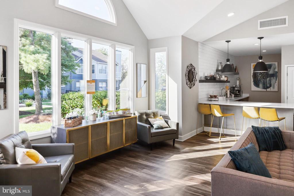 Primary Photo - 150 Steeplechase Way