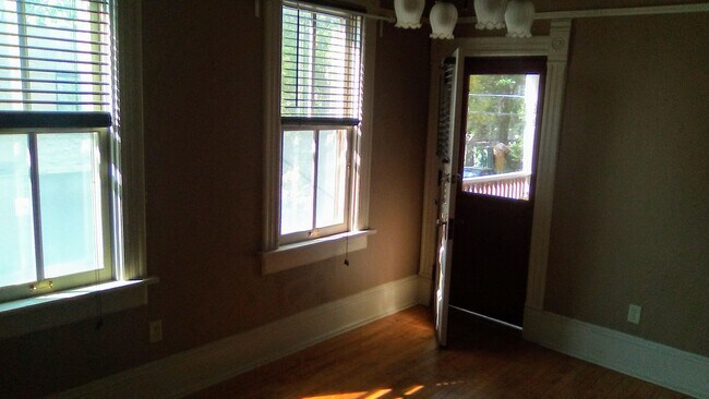 bedroom & porch - 1736 N Pulaski St