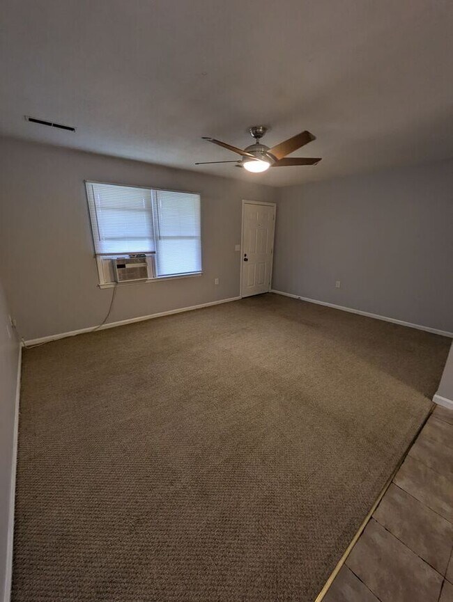 Foto del edificio - Available NOW 2BD/1BA in Ponderosa Village