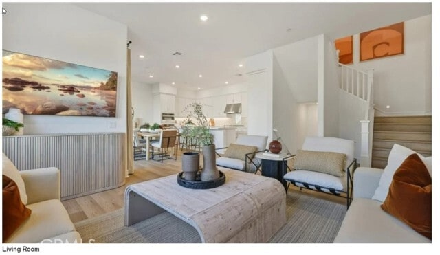 Primary Photo - 431 Flycatcher