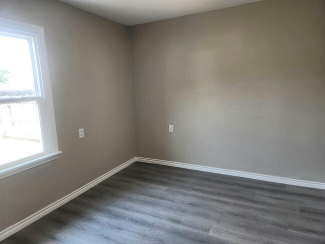 Foto del edificio - 4112 S Tyler St