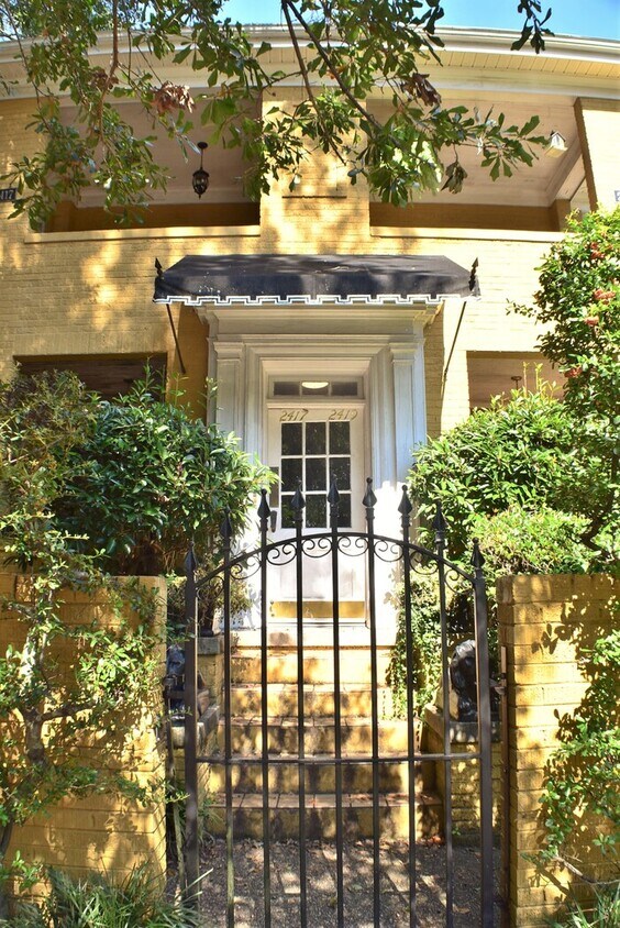 Foto principal - 2417 Blossom St