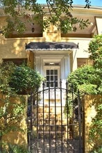 Building Photo - 2417 Blossom St