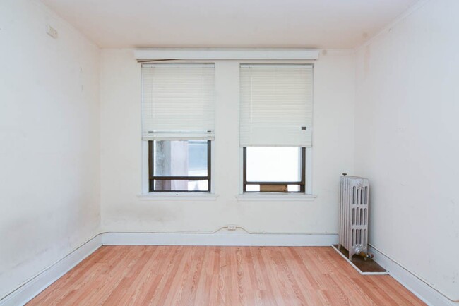 Foto del edificio - 3335 W Diversey Ave