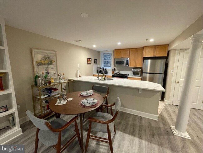 Foto del edificio - 1747 Willard St NW