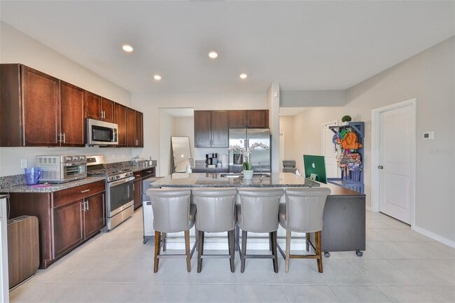 Foto del edificio - 9454 Channing Hill Dr