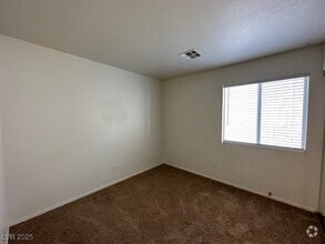 Building Photo - 285 Spring Palms St