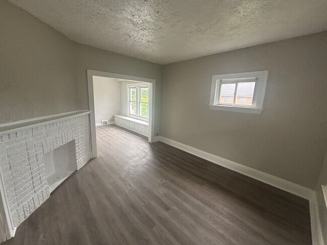 Building Photo - 12114 Soika Ave