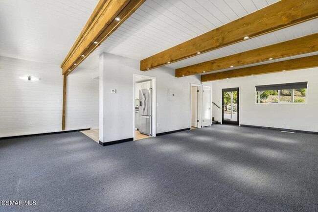 Building Photo - Standalone Small Office, Airy, Great Parki...