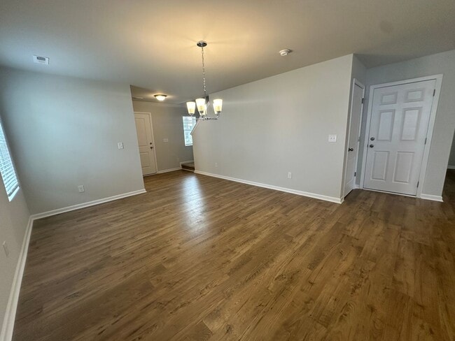 Building Photo - 263 Chinook Ln