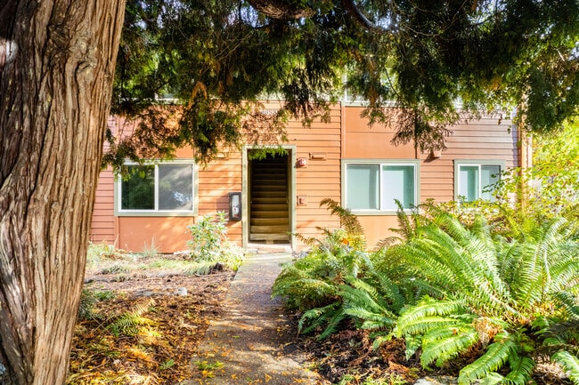 Building Photo - Columbia Ecovillage