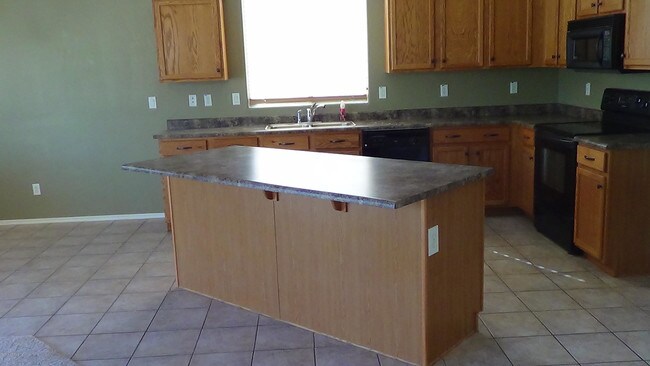 Building Photo - 4332 E Torrey Pines Ln