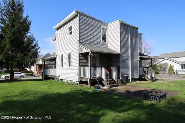 Building Photo - 1724 Luzerne St