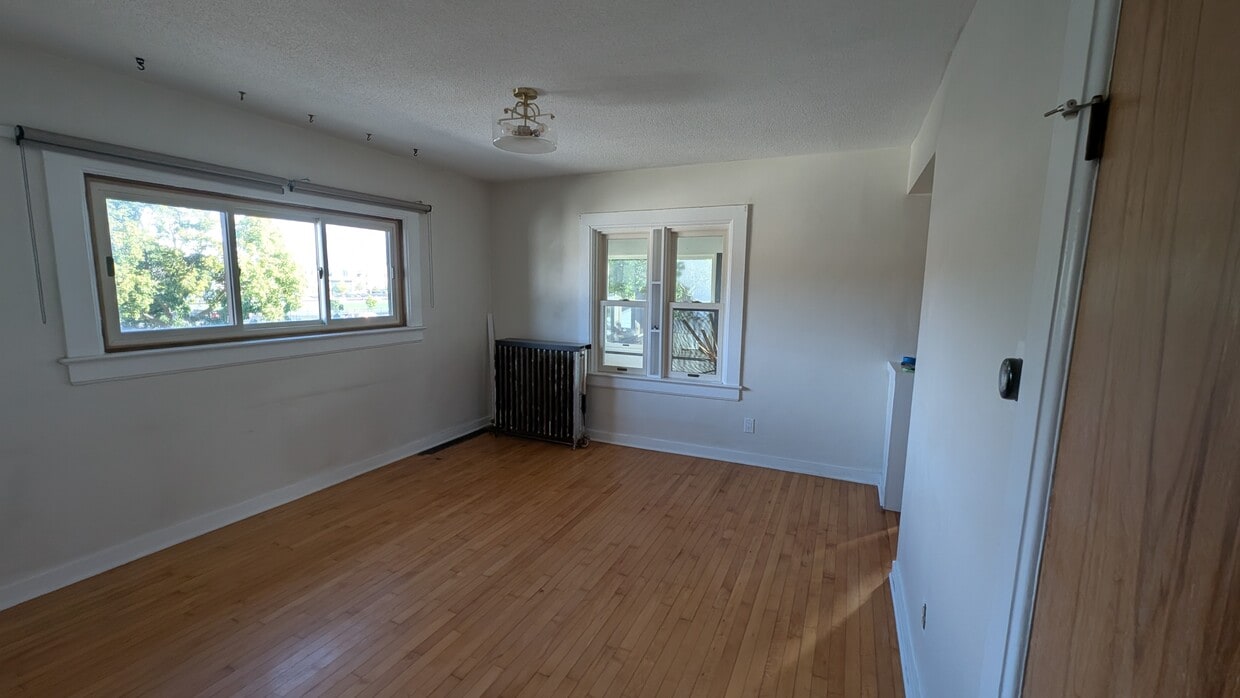 Foto principal - 3114 19th Ave S