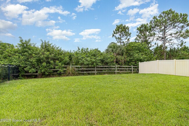 Building Photo - 975 Remington Green Dr SE