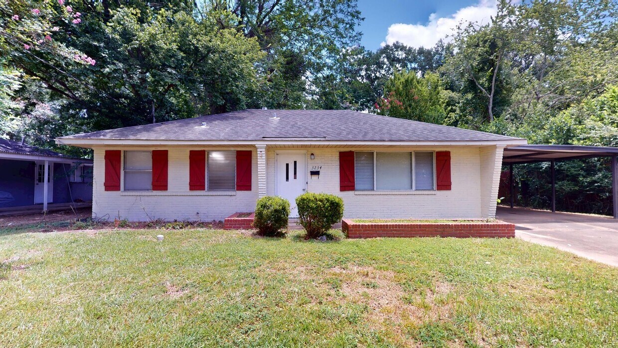 Primary Photo - Wonderful 3/1 Forest Hills in Montgomery!