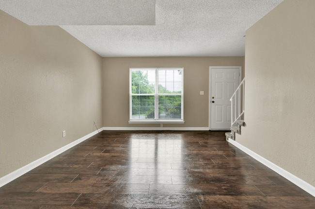 Foto del edificio - 1312 Ely Rd