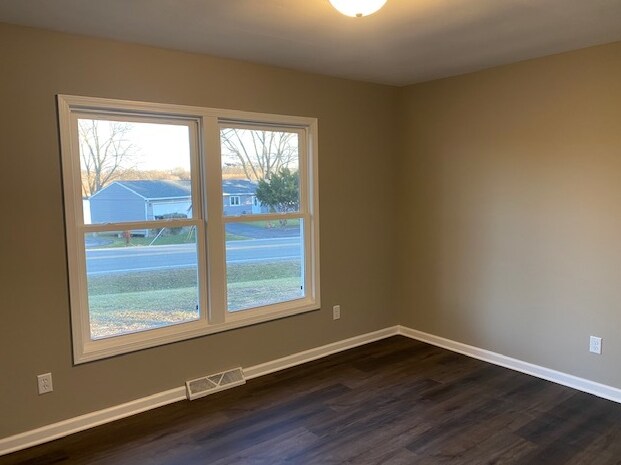 Building Photo - 6007 Fox Lake Rd