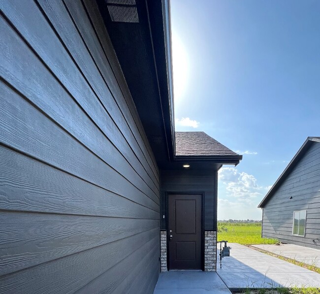 Foto del edificio - 13515 W Haskell Ct