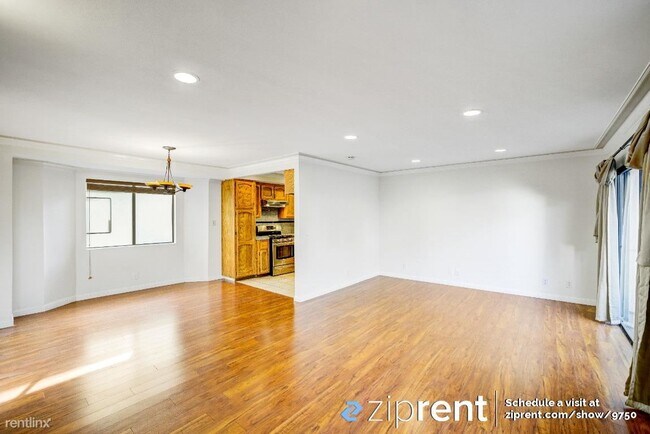 Foto del edificio - 2 br, 2.5 bath Townhome - 10240 Silverton ...