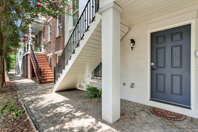 Front Door; Easy On-Street Parking - 716 Barnard St