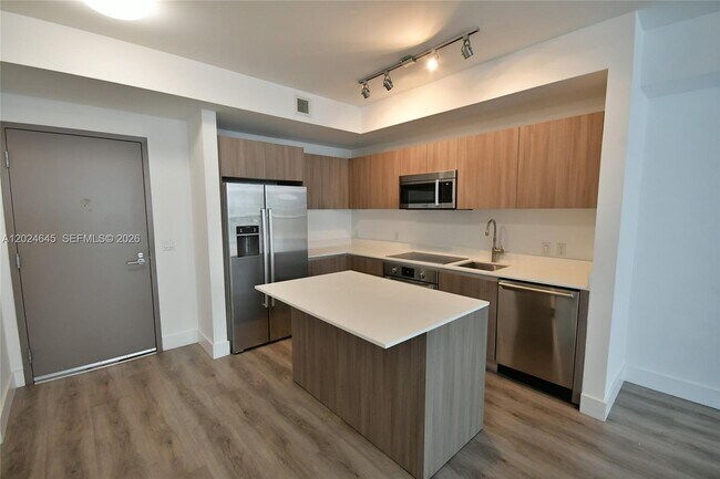 Foto del edificio - 201 SW 17th Rd