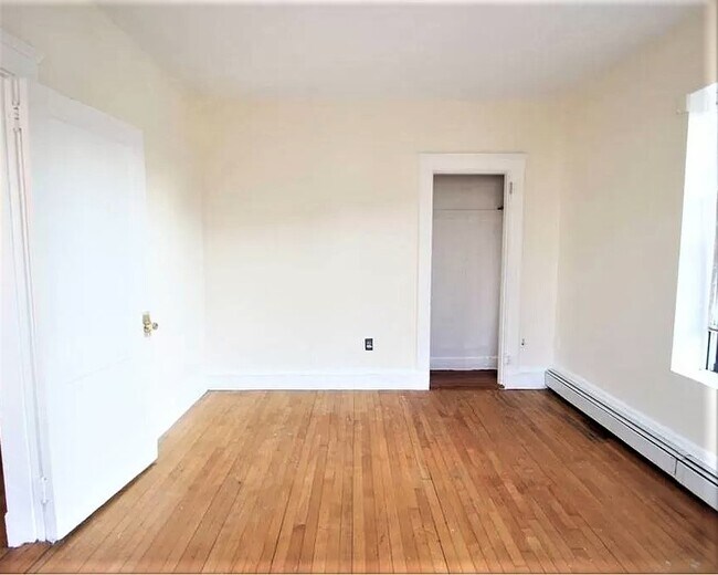 large bedroom - 366 Centre St