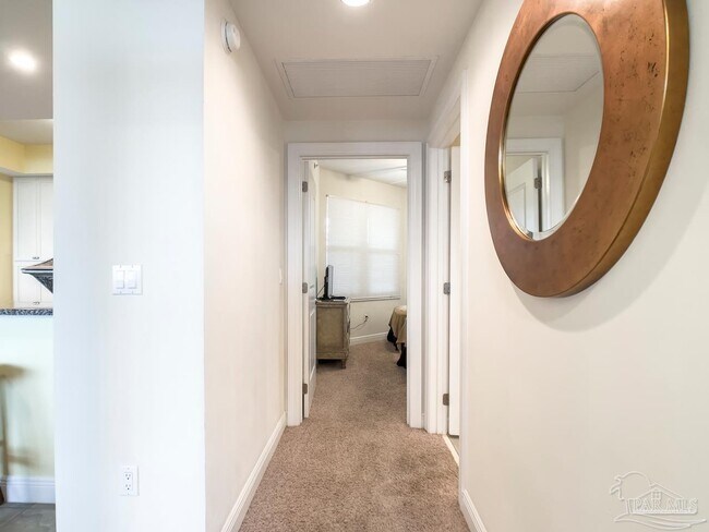 Foto del edificio - 645 Lost Key Dr