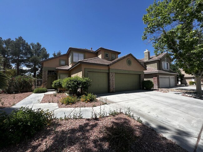 Foto del edificio - 8327 San Ramon Dr
