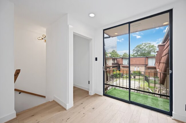 Foto del edificio - 3401 Timmons Ln