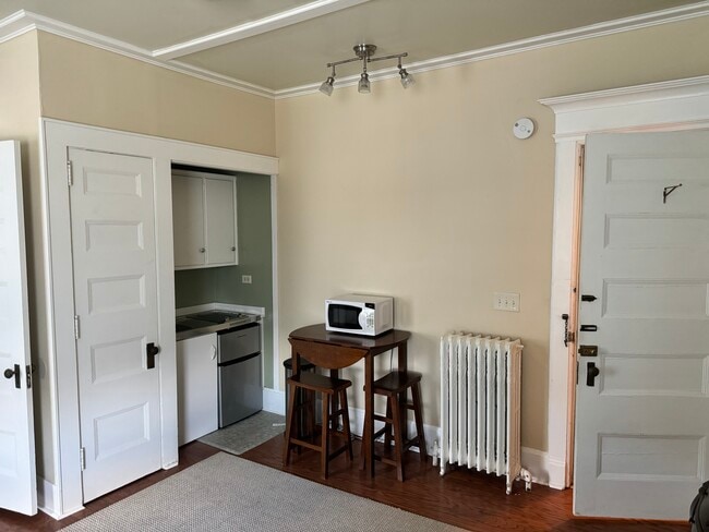 Foto del edificio - 217 Keyes Ave