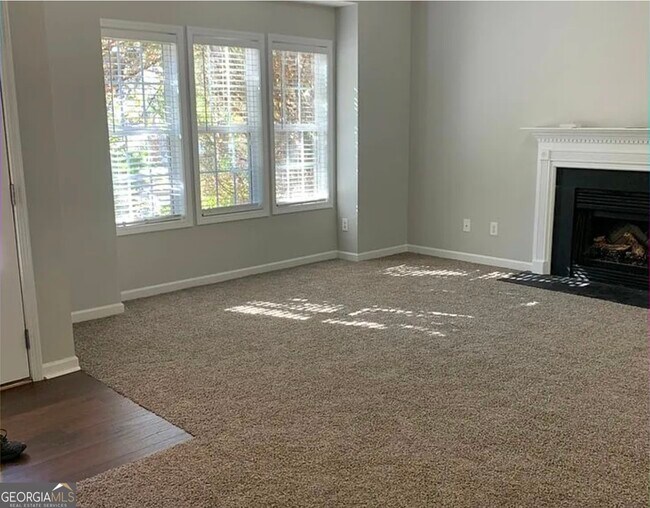 Foto del edificio - 25 Grier Ln