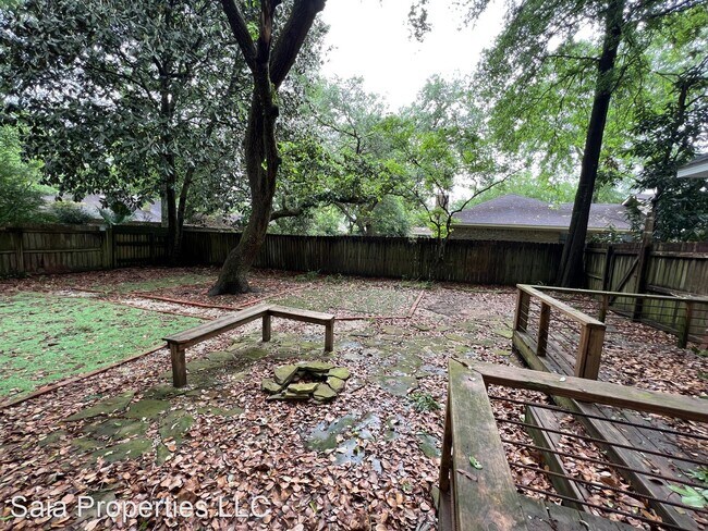 Building Photo - 5 br, 3 bath House - 124 Wild Oak Drive