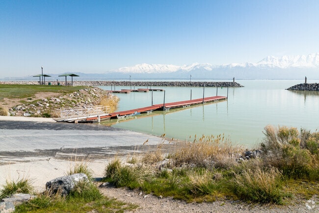 Marina Park in Saratoga Springs features a large boat ramp and a series of docks for boaters to easily access the lake.
