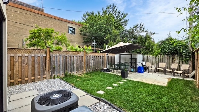 Building Photo - 253 Oakwood Av