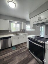 Building Photo - 12421 E Riverside Ave
