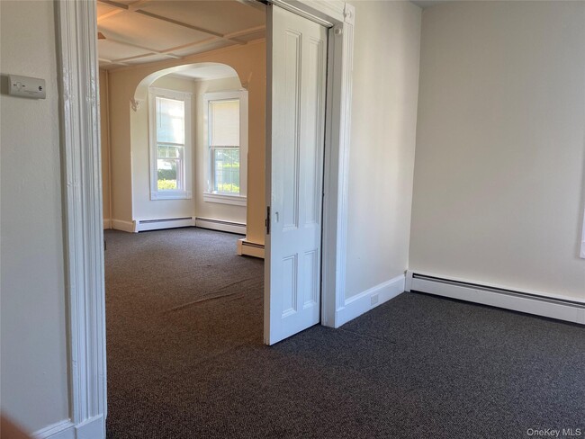 Building Photo - 245 Scudder Ave