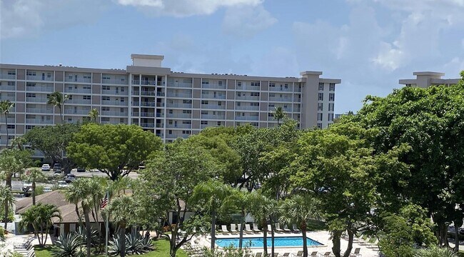 Foto del edificio - 2691 S Course Dr